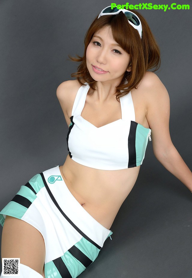 Miyuu Orii - Silver Sluting Videos No.669696